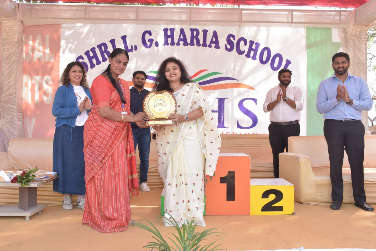 શ્રી એલજી હરિયા બહુહેતુક શાળામાં નાના બાળકો માટે રેઈન્બો-2024 નું આયોજન 6 IMG 20240129 WA0039