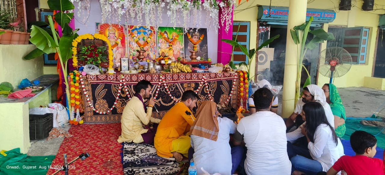 श्रावण माह में दो दिवसीय अखंड रामायण पाठ , कीर्तन एवम भंडारे के साथ संपन्न 4 IMG 20240819 WA0023