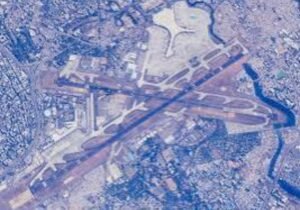 मुंबई एयरपोर्ट पर नेटवर्क हुआ फेल, नेटवर्क फेलियर से चेक-इन और बोर्डिंग सिस्टम बुरी तरह प्रभावित 2 IMG 20250809 212135